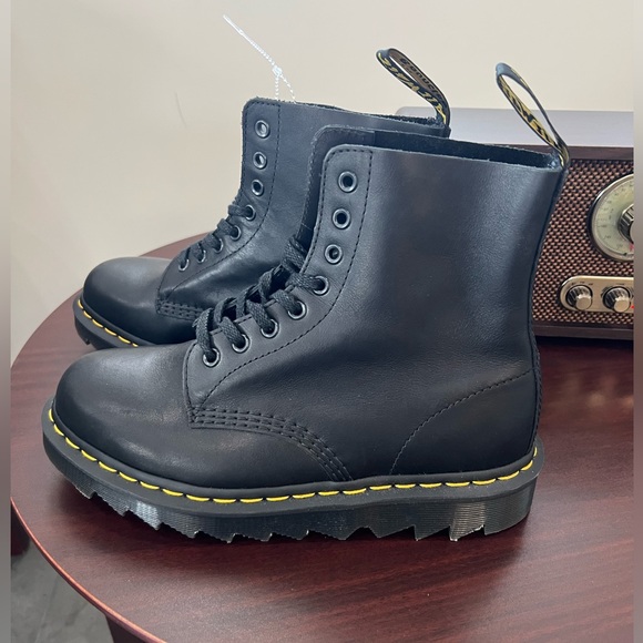 Dr. Martens / The classic 1460 *New* - Picture 3 of 6
